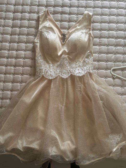 Официална рокля за повод