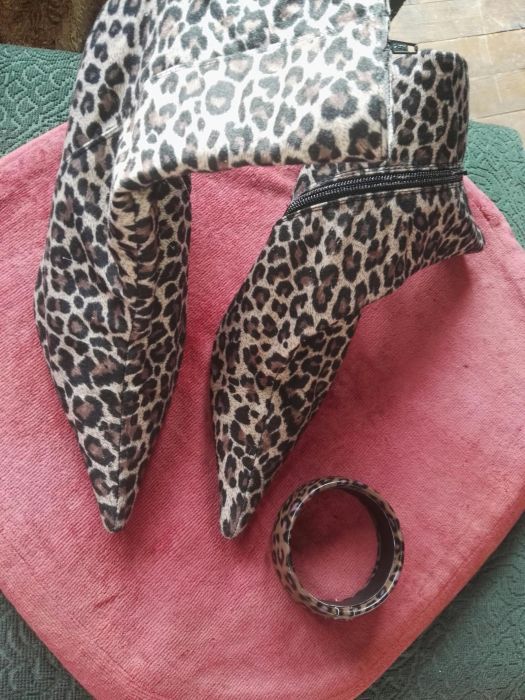 Боти с ток 39 номер +ПОДАРЪК гривна в леопардов принт +скрънч