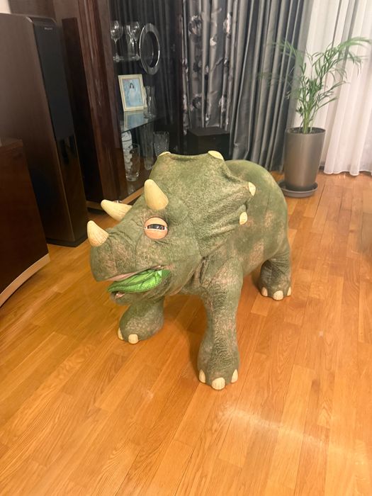 Динозавр музыкальный