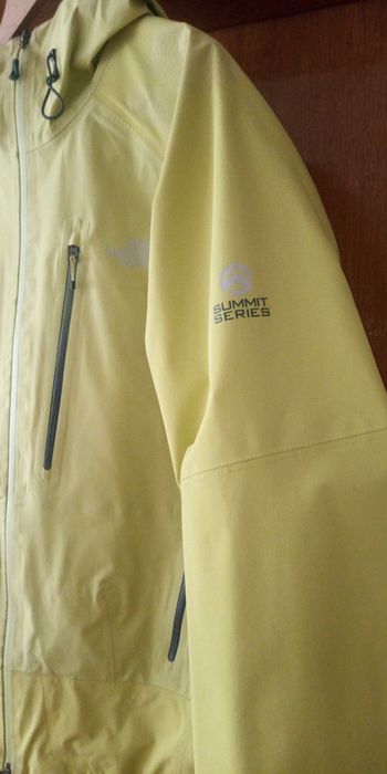 Комплект яке и панталон мембрана The North Face Kichatna, размер L, използвани малко, в много добро състояние