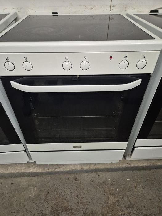 Свободностоящи фурни с керамични котлони гаранция 12 месеца