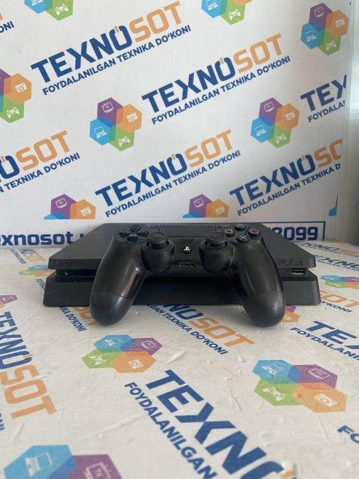 продаётся PS4 SLIM 500GB