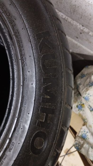 Продам комплект шин размер 215/60/16