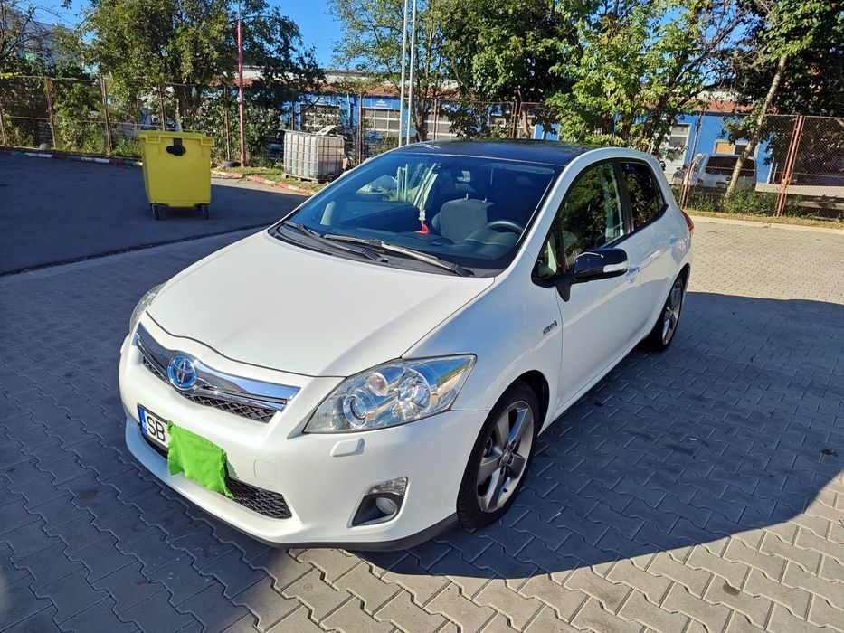 Toyota Auris Hybrid 2012