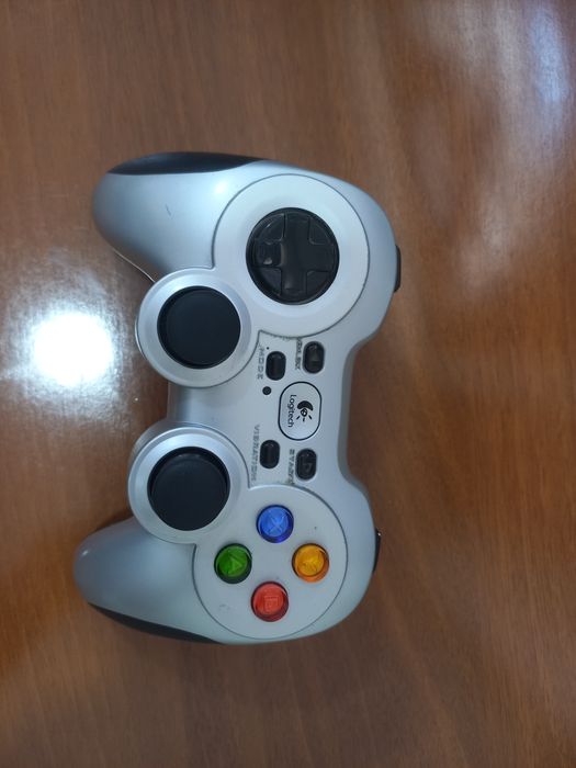 LogTech джойстик