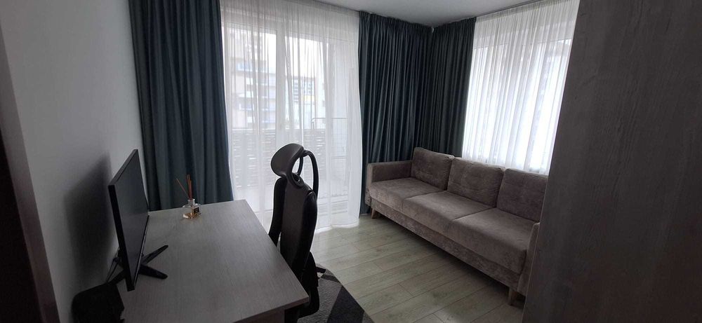 PF închiriez apartament cu 2 camere si bucatarie decomandate 53,5 mp