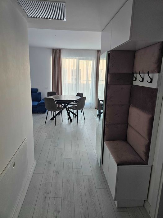Inchiriez apartament