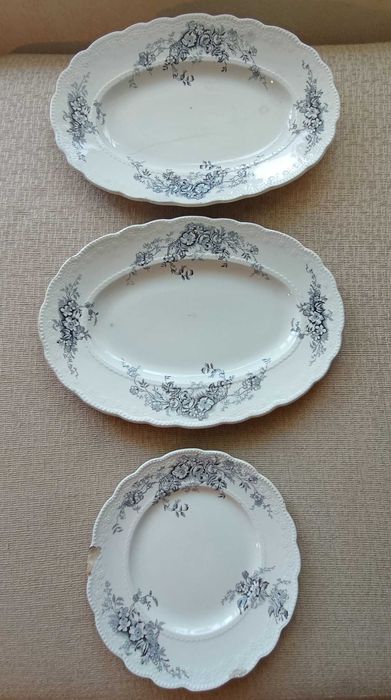 Руски царски порцеланови чинии производство Кузнецов!