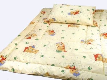 детский комплект:Одеяло и подушка