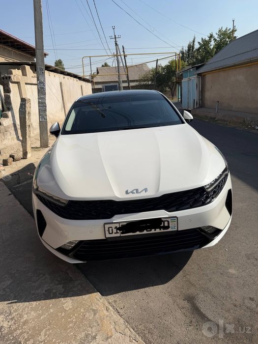 KIA K5  белый 2025
