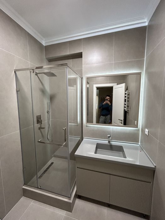 Душевые зеркала перегородки