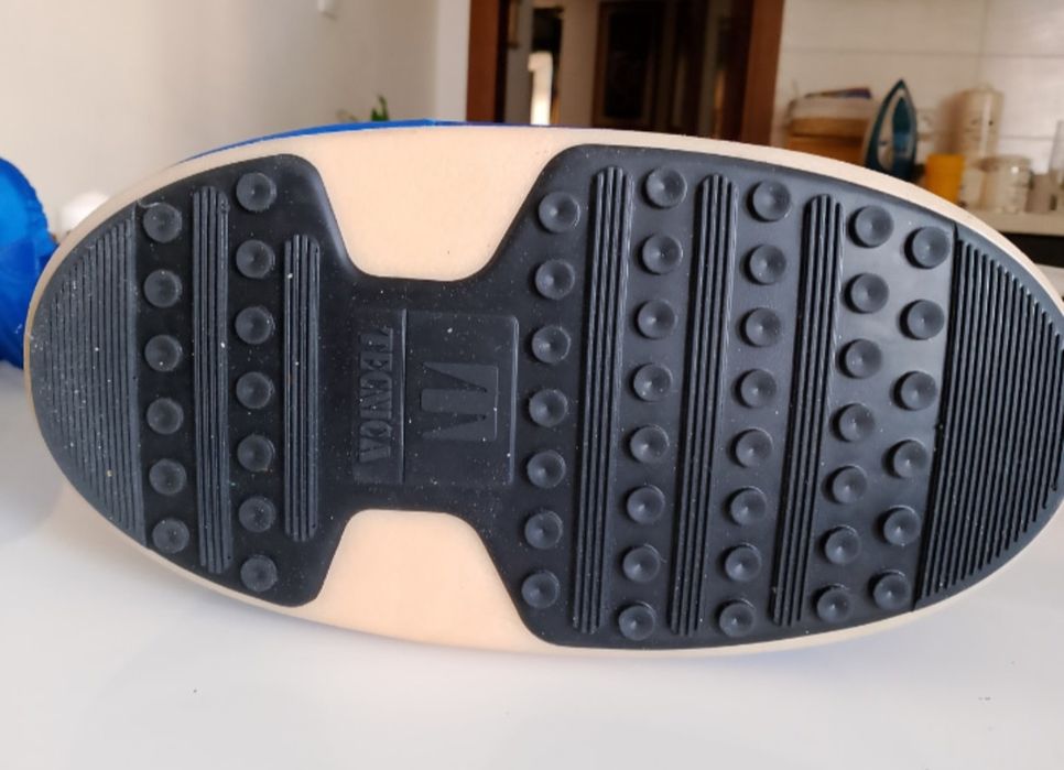 Moonboots сини, високи, нови