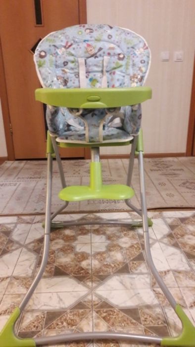 Продам детский стульчик для кормления Graco Tea-Time