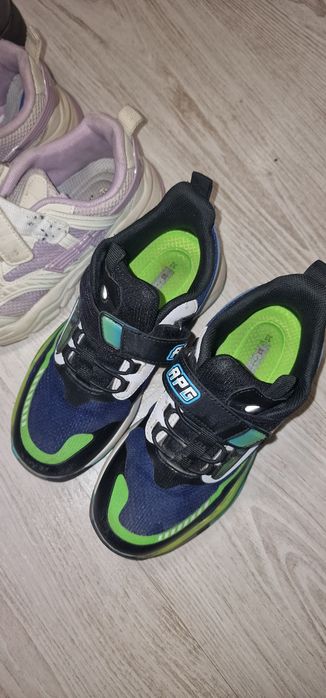 Обувь для девочки 4000тг.34р