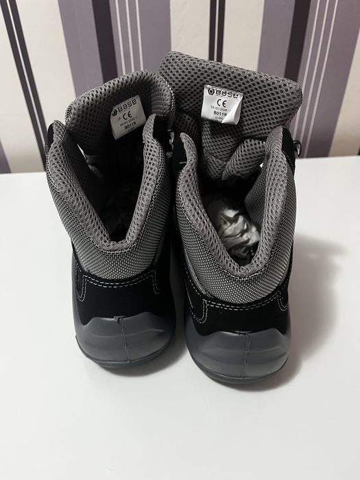 Работни обувки BASE 42”