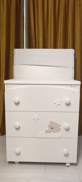 Comoda infasat Mars Design Elegant cu Masuta Infasat