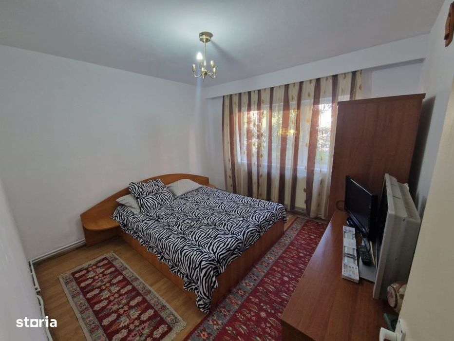 Apartament 3 camere, 71 mp, zona Hotvon