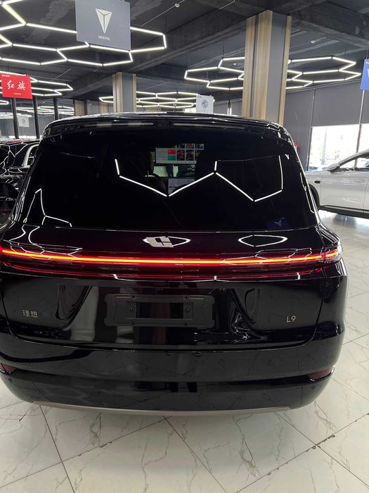 LI 9 ULTRA Restayling 25/26 Avtosalondan