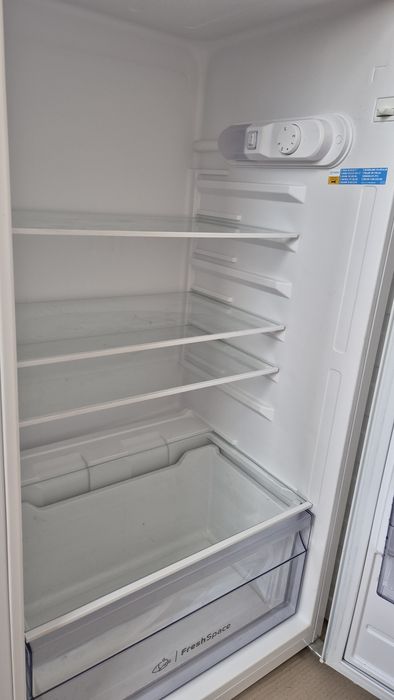 Хладилник Indesit(Индезит)