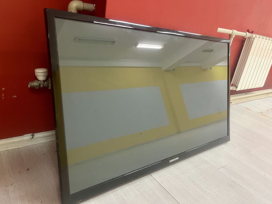 Телевизор плазменный Samsung 130 см