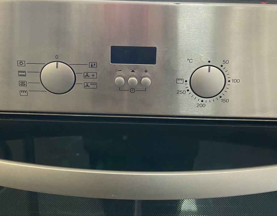 Фурна за вграждане Miele 71 l