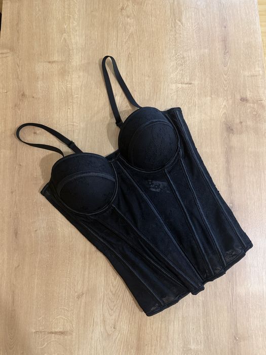 Сет от сатенена риза и дантелен корсет