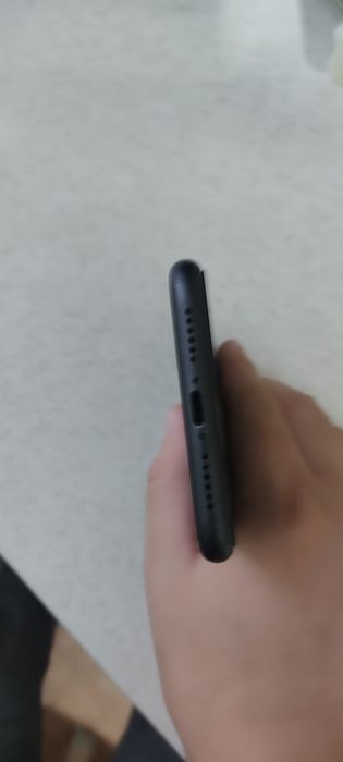 Айфон 11 128 гб.