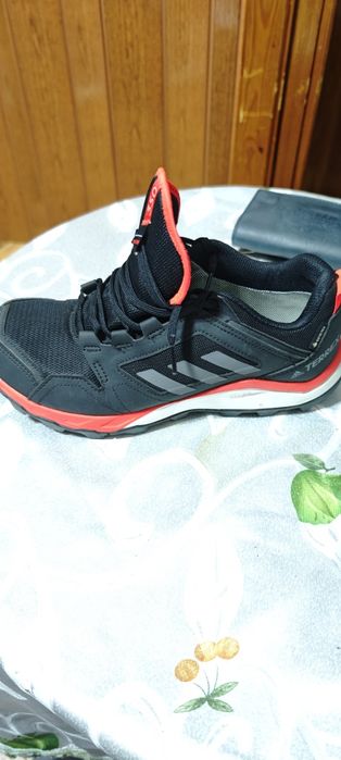 Маратонки за разходка много малко носени 42 номер