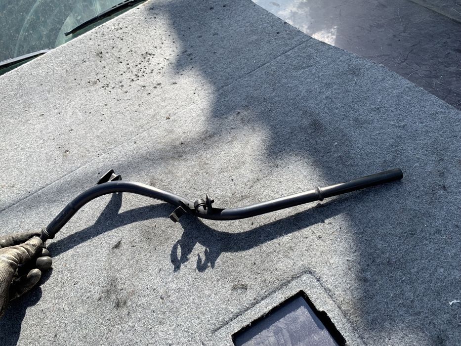 Щека масло БМВ Ф10 520д 184