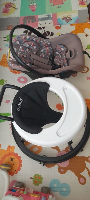 Продам детские ходунки с 3 мес.