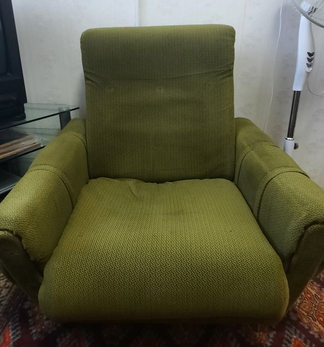 Продам диван и 2 кресла