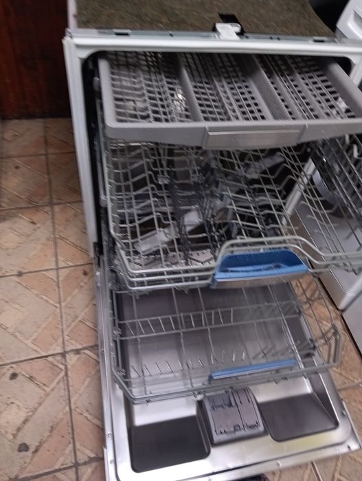 Иноксова широка 60 см съдомиялна Бош Bosch Made in Germany 2г.Гаранция