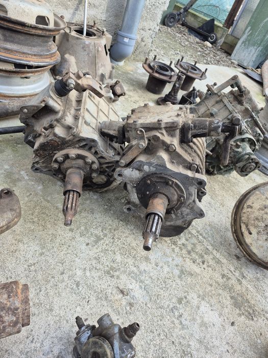 Diverse piese Aro V Romanesc