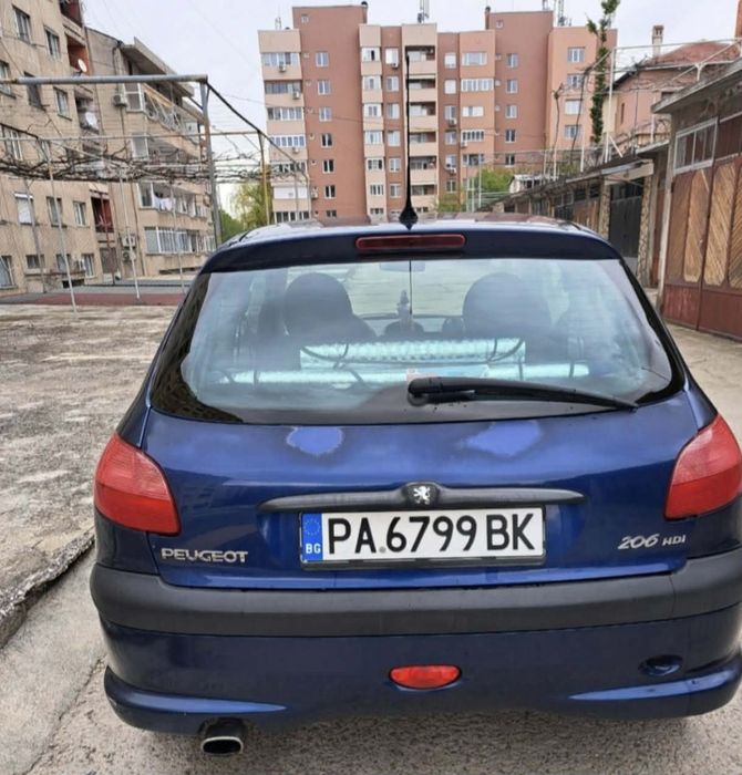 Продавам Пежо 206 HDI