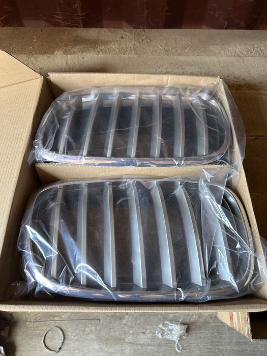 Решетки радиатора bmw X5 е70,  e71 X6