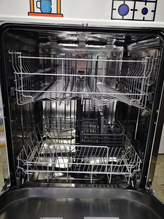 Mașina de vase Candy 13 seturi cu Garanție OCT75