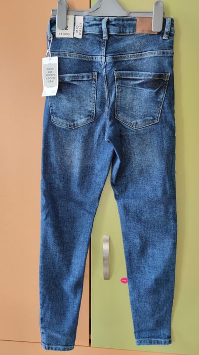 Продавам НОВИ дънки