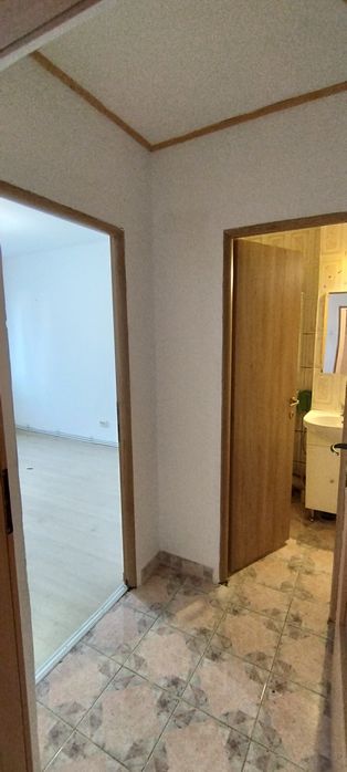 Apartament 2 camere cartier Dărmănești la etaj 3 liber