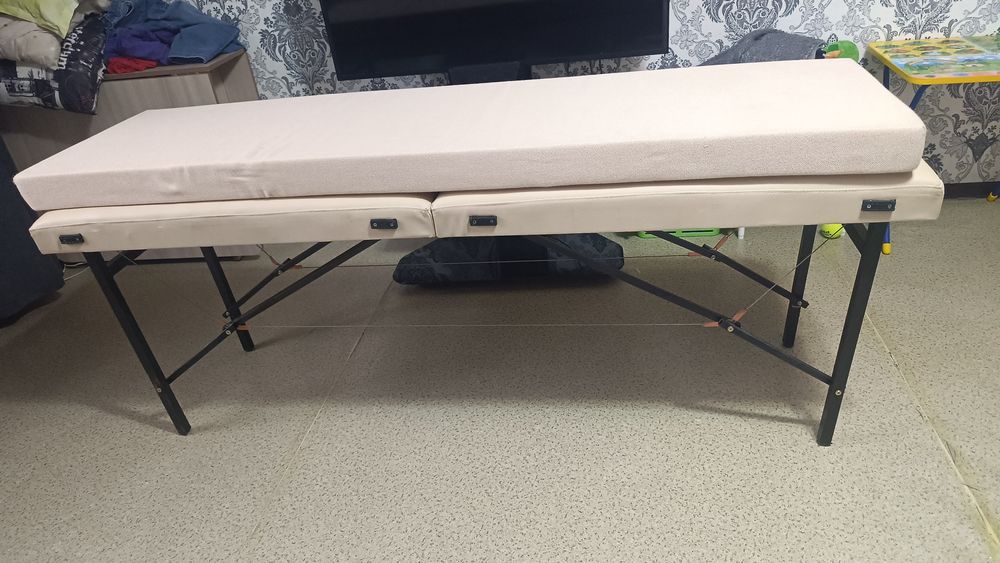 Продаеся кушетка