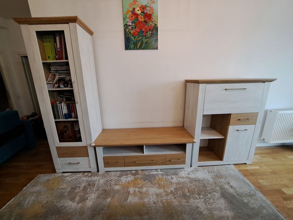 Vand mobila de living