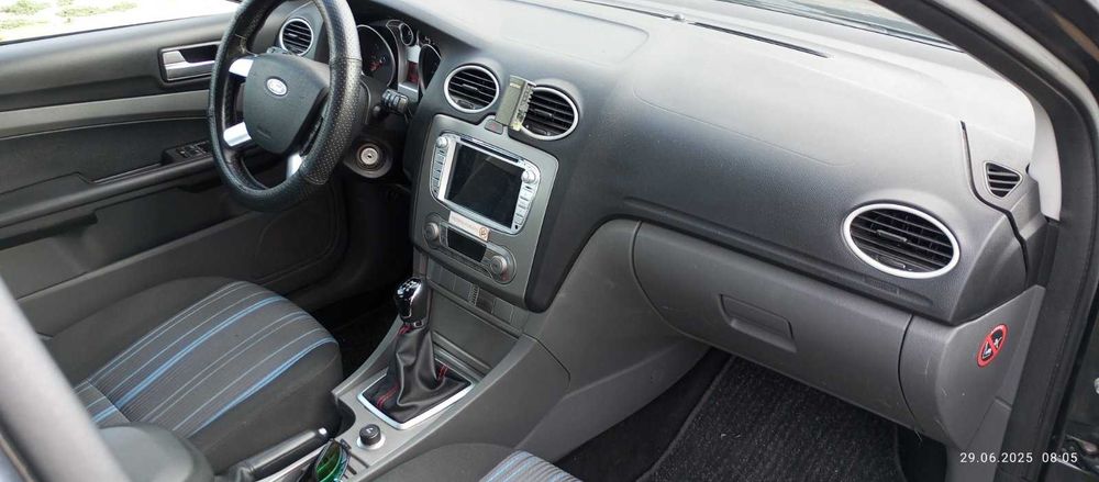 Ford Focus 1.8 бензин- 125к.с