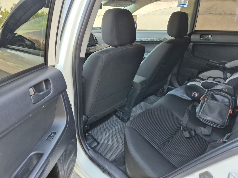 Mitsubishi lancer продам