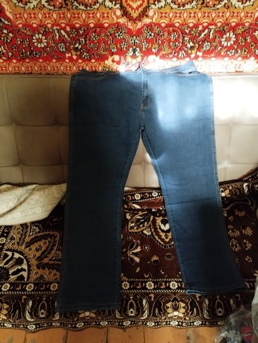 Джинсы.    45 размера