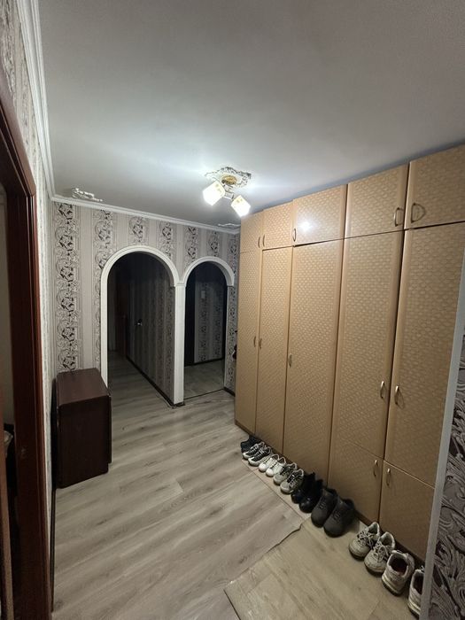 Продам 4-ком квартиру