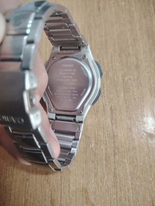 Часы Casio illuminator.