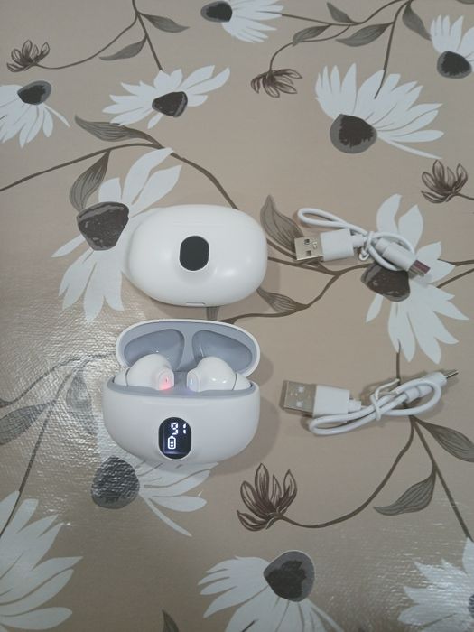 airpod cu încărcător