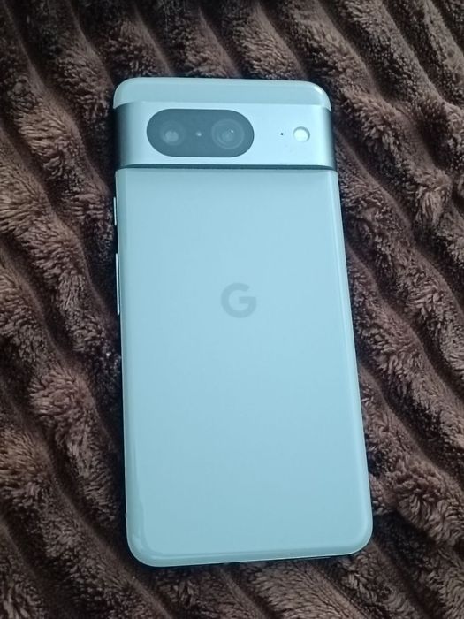 Продам или обменяю Pixel 8 8/128