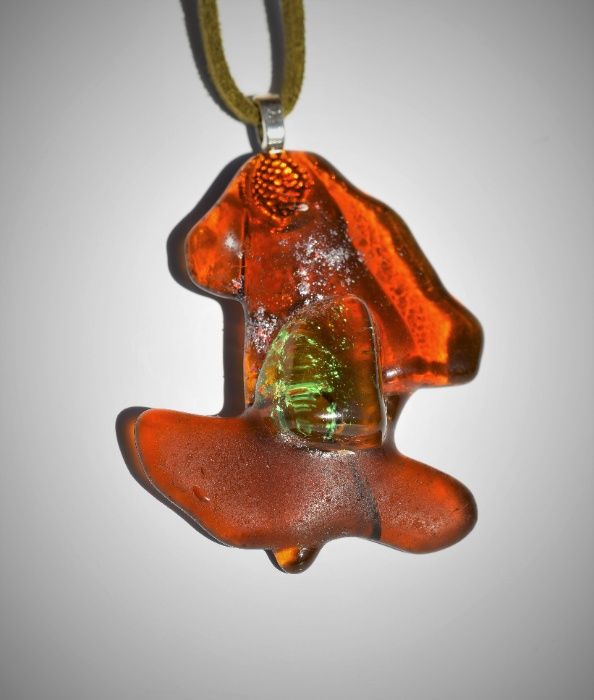 Медальоните са изработени от мурано стъкло. любов .  Красив подарък.