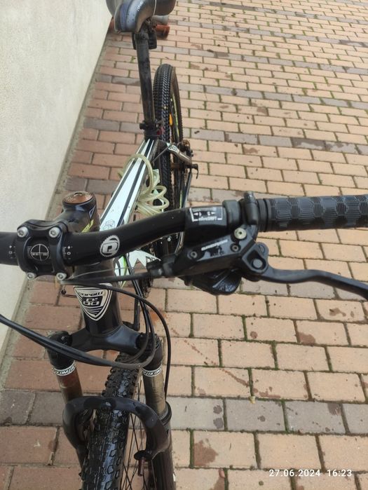 Bicicleta mountain bike