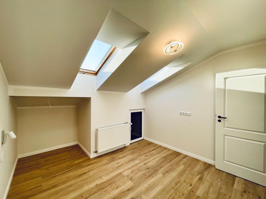 Vânzare apartament 4 camere